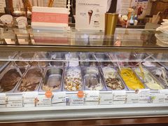 面包甜点陈列柜-VENCHI 闻绮(北京国贸商城店)