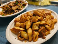 馕炒肉-清真·卡德尔大叔新疆主题餐厅(龙汇路店)