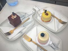 -UNI UNI(环亚凯瑟琳店)