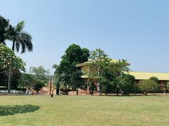 -侯臣咖啡文化村