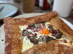 鸡蛋蘑菇熏肉荞麦可丽饼-RAC BAR(安福路店)