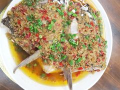 秘制剁椒鱼头王-老味道1992(武当山店)