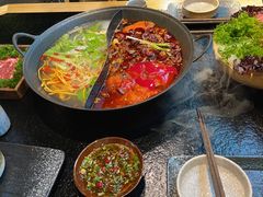 -鹿鸣山草本茶香火锅(园西路店)