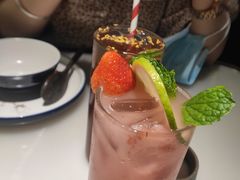 草莓VC多多-绿茶餐厅(成都太古里店)