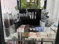 -ME觅妆·定制美妆·彩妆私教(菱角湖店)