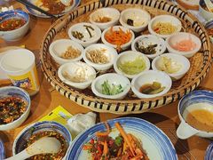 -包整·丝娃娃(一览甲秀楼风景店)