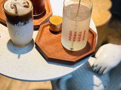 椰子水淋上意式浓缩-店溡三(御华名苑愚园路1221弄店)