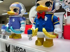 -泡泡玛特POPMART(蓝色港湾店)