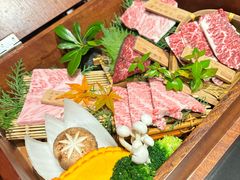 -山川小町·极番烧肉(新地假日广场店)