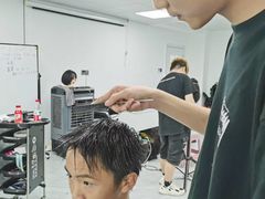 -首脑美容美发化妆美甲培训学校(长沙校区)