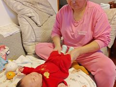 -爱的果实月嫂育婴师(世纪东方店)