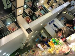 -百品聚旋转火锅(万德庄店)