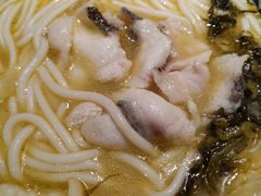 -鑫花溪牛肉米粉(东环大润发店)