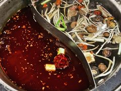 菌汤鸳鸯锅-唇辣号重庆老火锅(亦庄店)