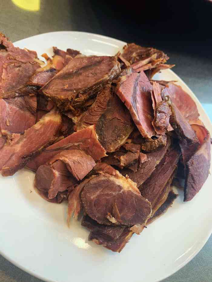 味道不错 量很大 经典驴紫盖 一两四个饺子像包子