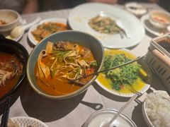 -耶里夏丽·丝路国际新疆菜·清真食品(徐汇南丹东路臻选店)