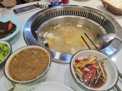 -四点金潮汕鲜牛肉火锅(金猴名居店)