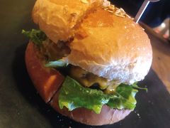 -HIGH FIVE哈福手工汉堡(桂林路店)