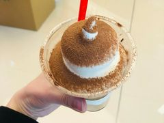 贵族杯榛巧巧小芭菲-DQ·蛋糕·冰淇淋(万象城店)
