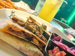 -Famous肥猫墨西哥音乐餐吧(五棵松华熙LIVE店)