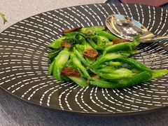 咸鱼炒芥兰-得丘礼享谷·玉兰苑