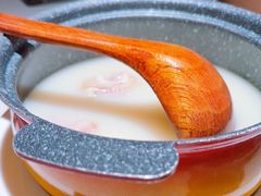 老妈蹄花汤-麻六记(新天地店)