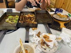 -老东镇啤酒屋海鲜加工·蒸汽海鲜·海鲜烧烤(台东店)