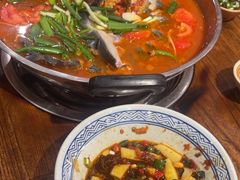 -亮欢寨酸汤鱼(沙冲路店)