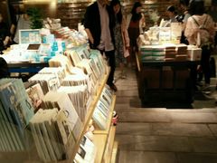 -猫的天空之城概念书店(苏州诚品店)