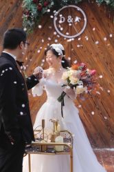 点击看大图 -太郎花子婚纱摄影艺术中心