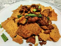 小米锅巴炒牛肉-披云云小馆·味道江湖(姚家园万象汇店)