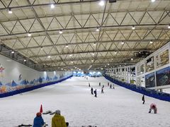 -乔波室内滑雪场