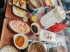 -四囍码头海鲜烧烤自助火锅(外滩南京东路悦荟广场店)
