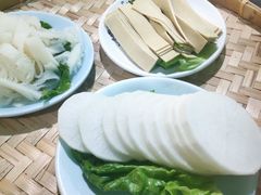 -茸梅路右拐龙虾-农家菜(松江店)