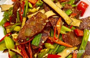 Sausage Stir-fried with Firm Tofu