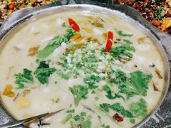 -廖哥泡椒兔(峨眉店)