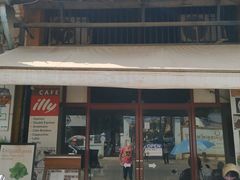 -Old House Restaurant