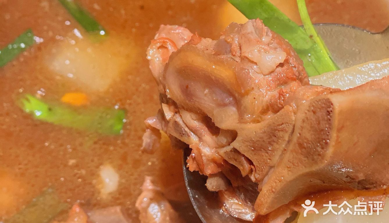 缘起于一锅羊蝎子，一盆小龙虾喜爱的餐厅