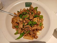 绿草地辣椒炒肉-绿草地·湘菜(7mall店)