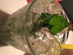 BEETLE&nbsp;IN&nbsp;A&nbsp;BOX-等待戈多Waiting For Godot(交道口店)