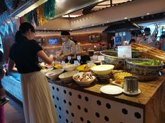 自助取餐区-广州中心皇冠假日酒店-环市食坊·海鲜自助餐厅