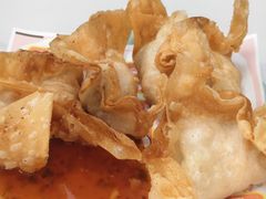 鲜炸爆汁生蚝云吞-喜势点·糖沙翁手工茶点·本地人茶居(永庆坊店)