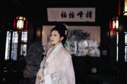 -一揽芳华汉服旗袍体验馆(拙政园店)