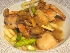 -穹六人间 people 6(岳阳路店)