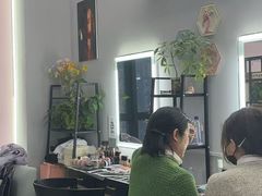 -ME觅妆·定制美妆·彩妆私教(菱角湖店)