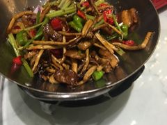-雅和睿景·商务宴·风味土窑鸡(花博汇店)