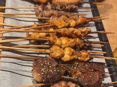-喝丢一只鞋海鲜烧烤·海肠捞饭(东关街店)
