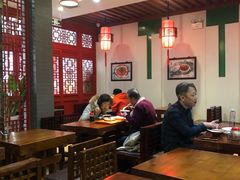 大堂-石头门坎