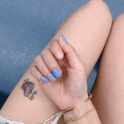 -纤指百魅美甲美睫