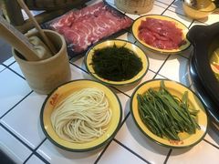 -巴卤社老火锅(财富店)